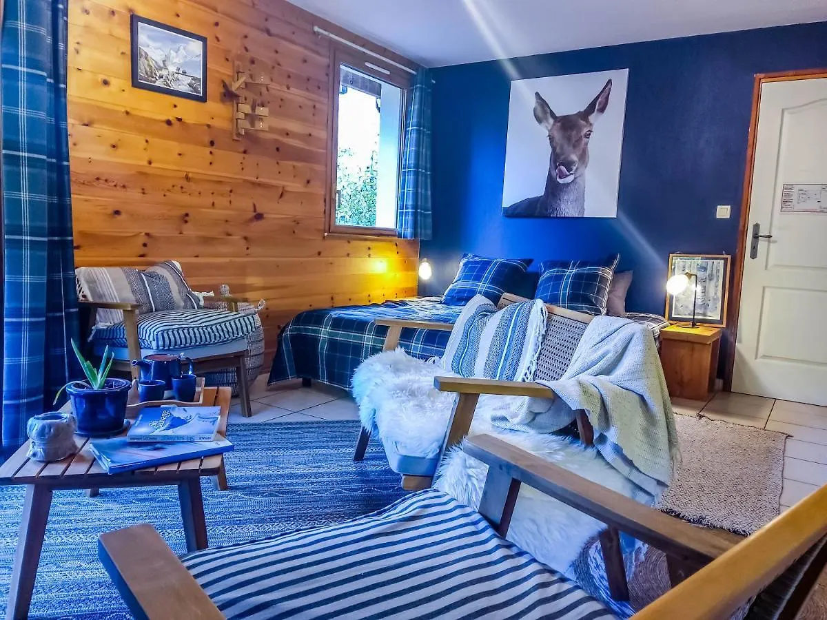 Gite Ancolie Bleue Abries Guest house